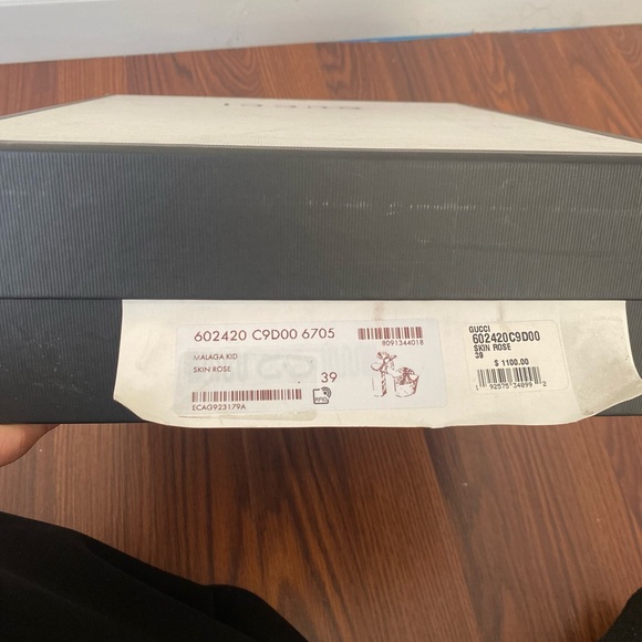 Gucci Women's Beige Platform Heels - Picture 4 of 4